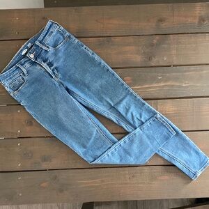 Old Navy Women’s Size 0 petite Rockstar Super Skinny High Rise